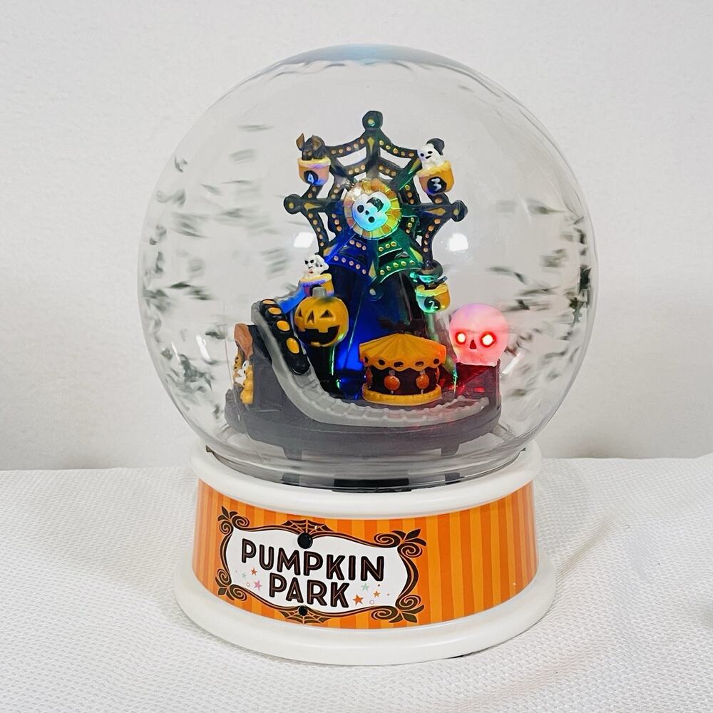 Animated Halloween Snow Globe Plastic Pumpkin Park Lights & Music Decoration